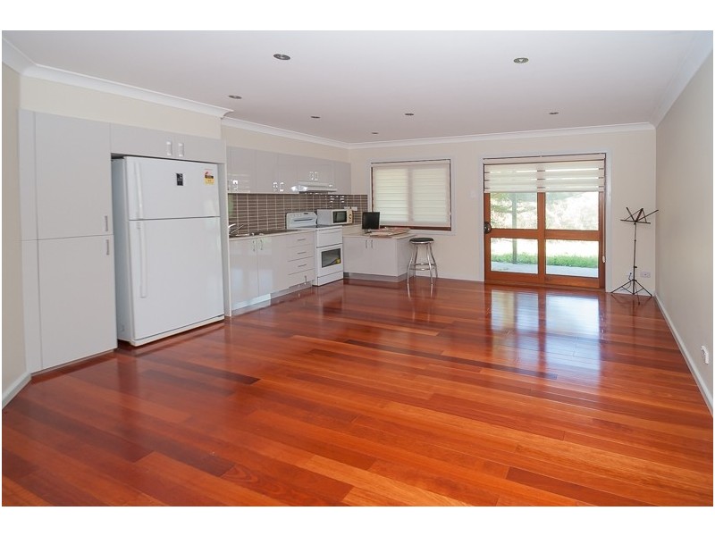 19 Henrys Road, Forresters Beach NSW 2260