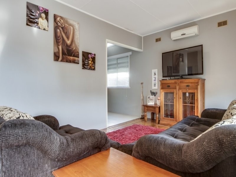 42 Tasman Avenue, Killarney Vale NSW 2261