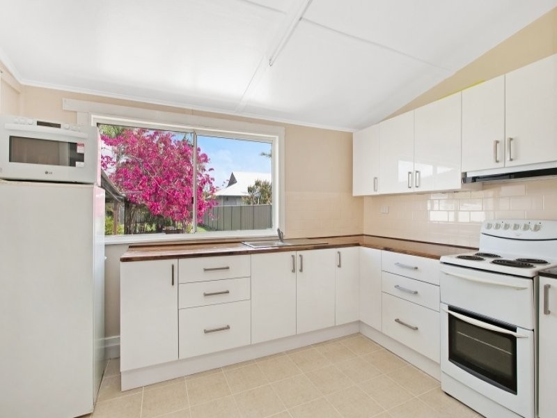 16 Restella Avenue, Davistown NSW 2251