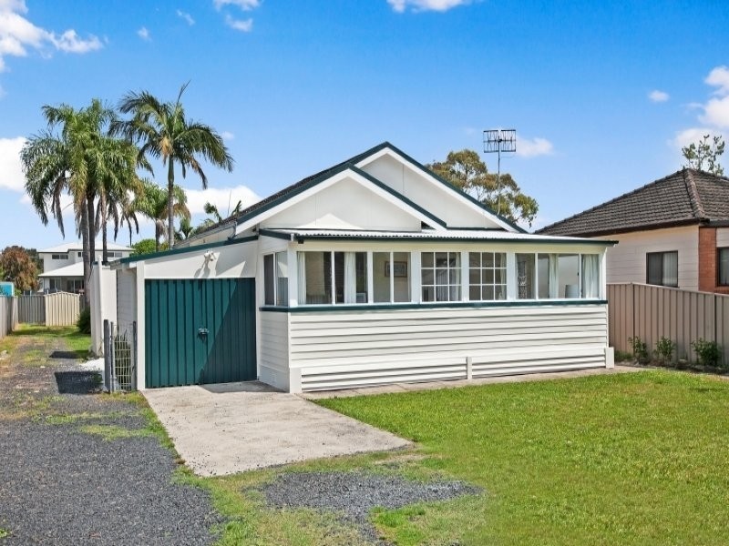 16 Restella Avenue, Davistown NSW 2251