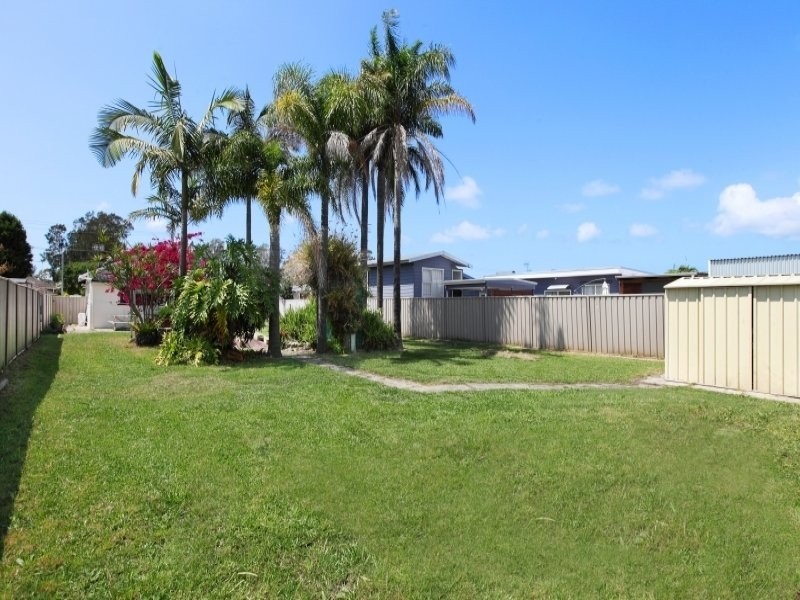 16 Restella Avenue, Davistown NSW 2251