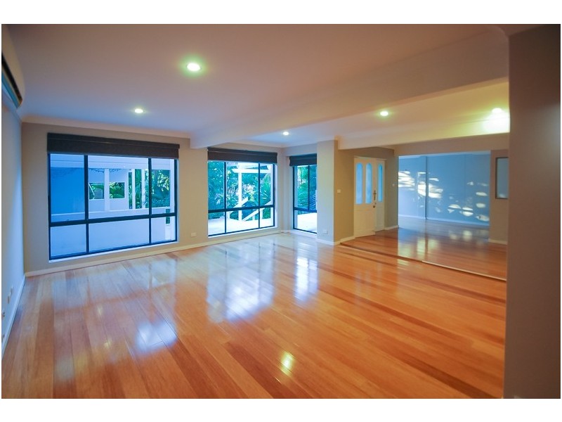 10 Amaroo Close, Green Point NSW 2251
