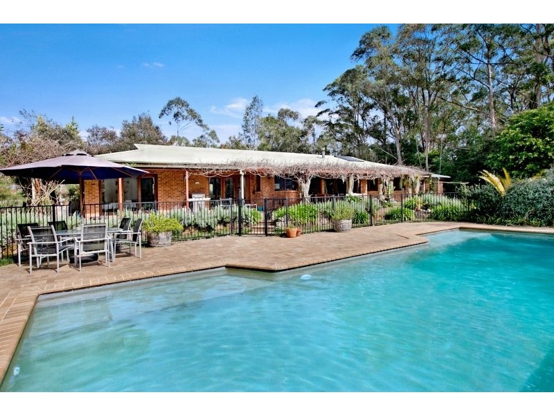 15 Pomona Rd, Empire Bay NSW 2257