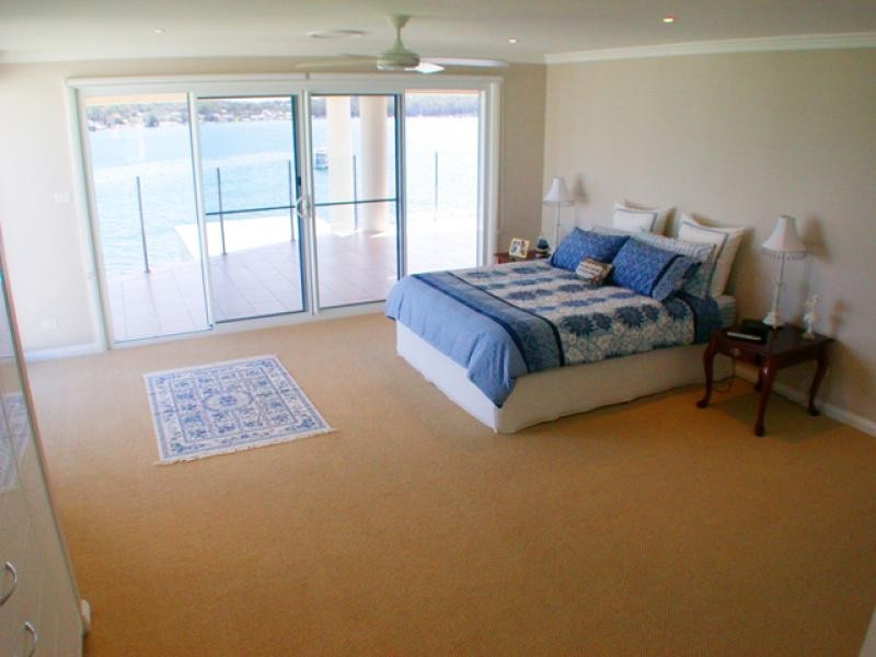 56 Sealand Road, Fishing Point NSW 2283
