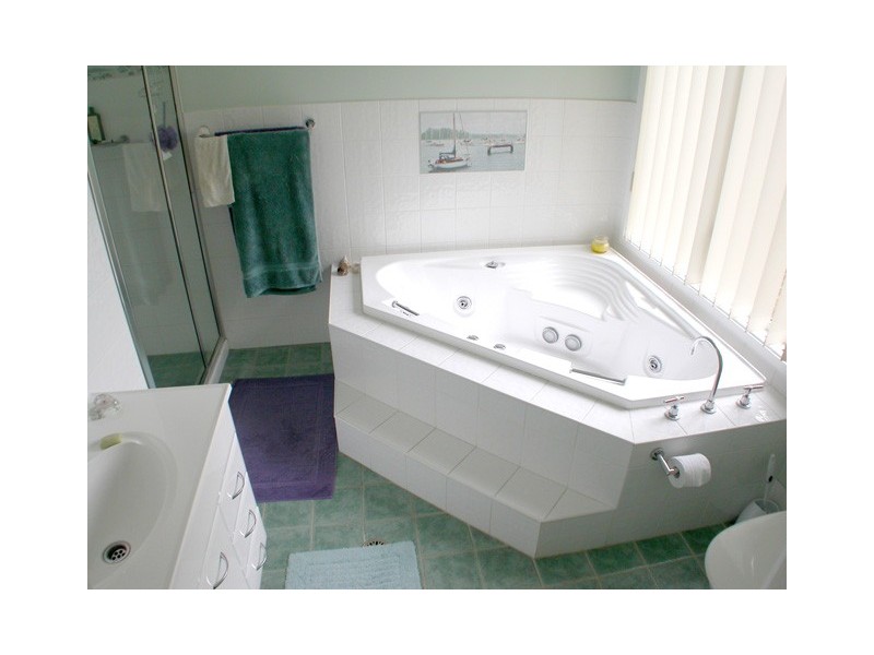 North Avoca NSW 2260