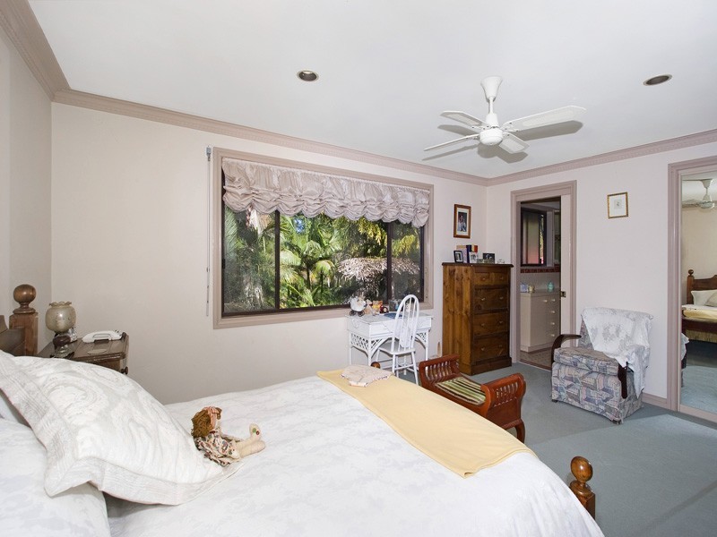 13 Hibiscus Avenue, North Avoca NSW 2260