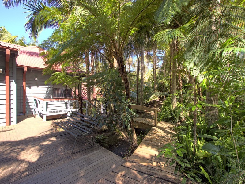 13 Hibiscus Avenue, North Avoca NSW 2260