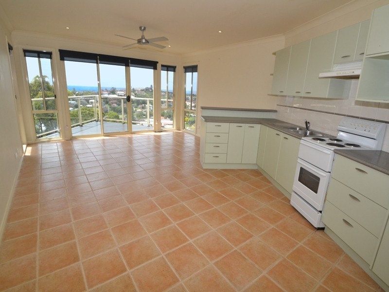 2/26a Grosvenor Road, Terrigal NSW 2260