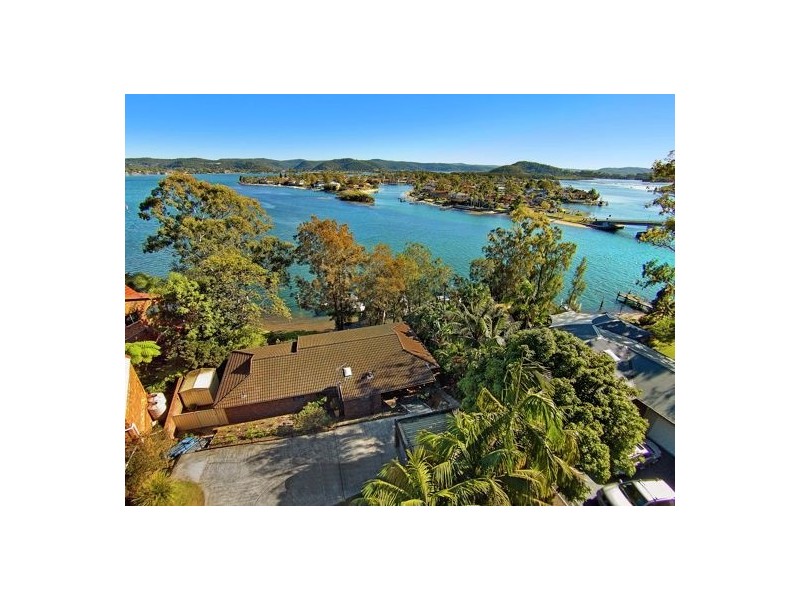 18a Daley Avenue, Daleys Point NSW 2257