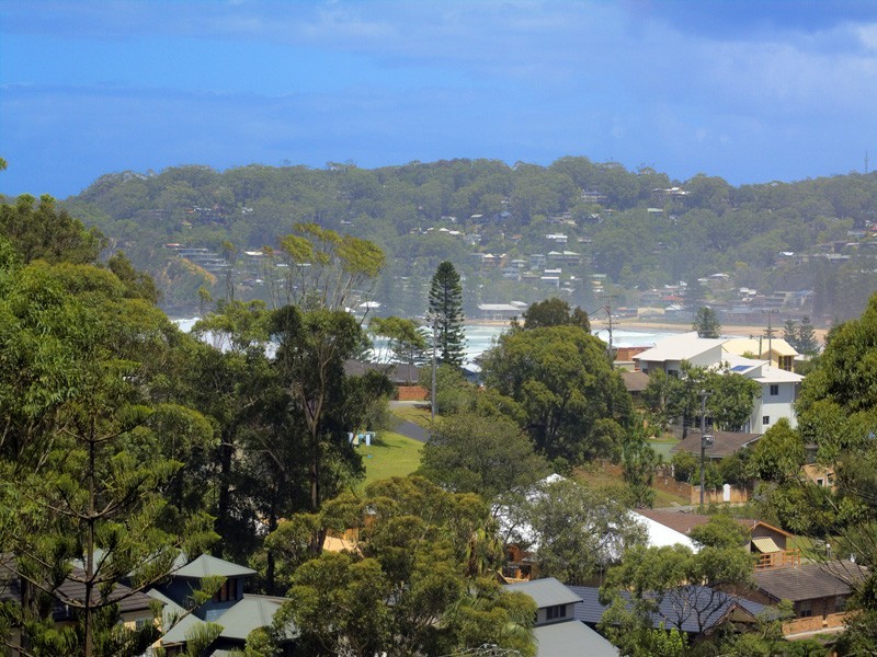 57 Surf Rider Avenue, North Avoca NSW 2260