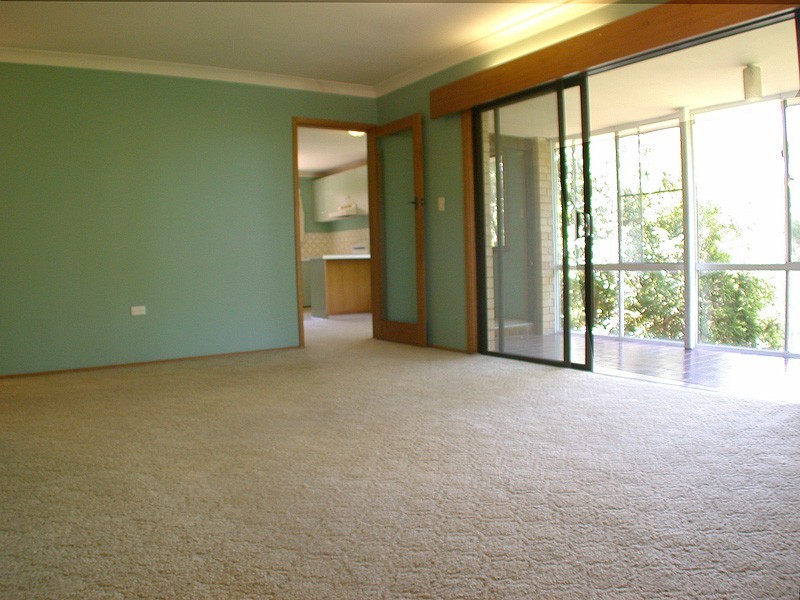 32 Bradleys Road, North Avoca NSW 2260