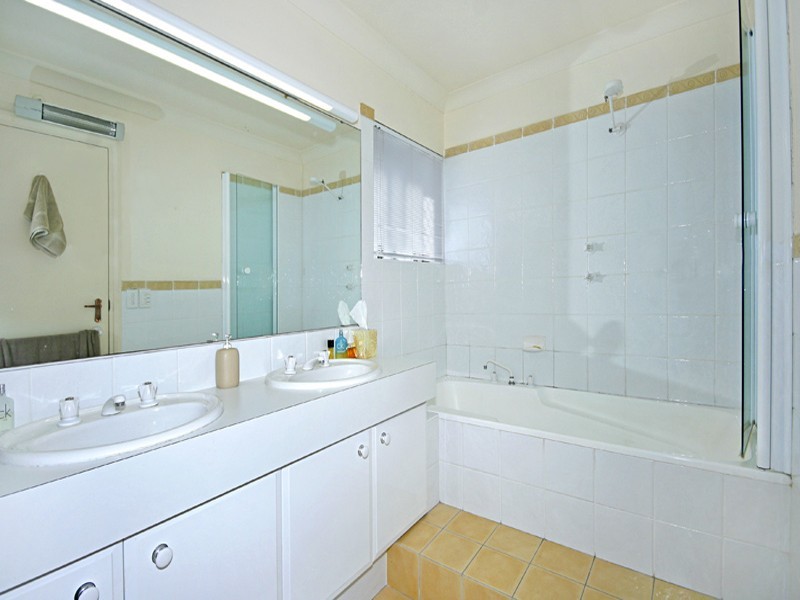 2/31 Empire Bay Drive, Daleys Point NSW 2257