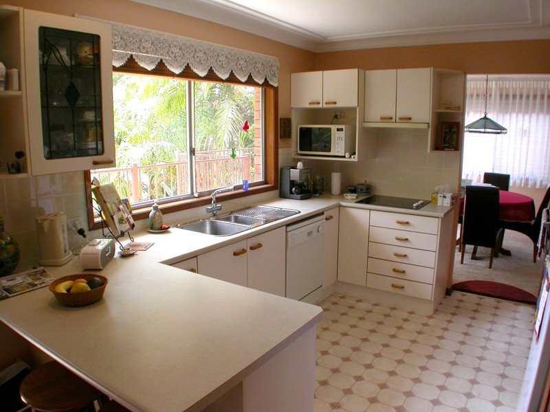 16 Blue View Crescent, Terrigal NSW 2260