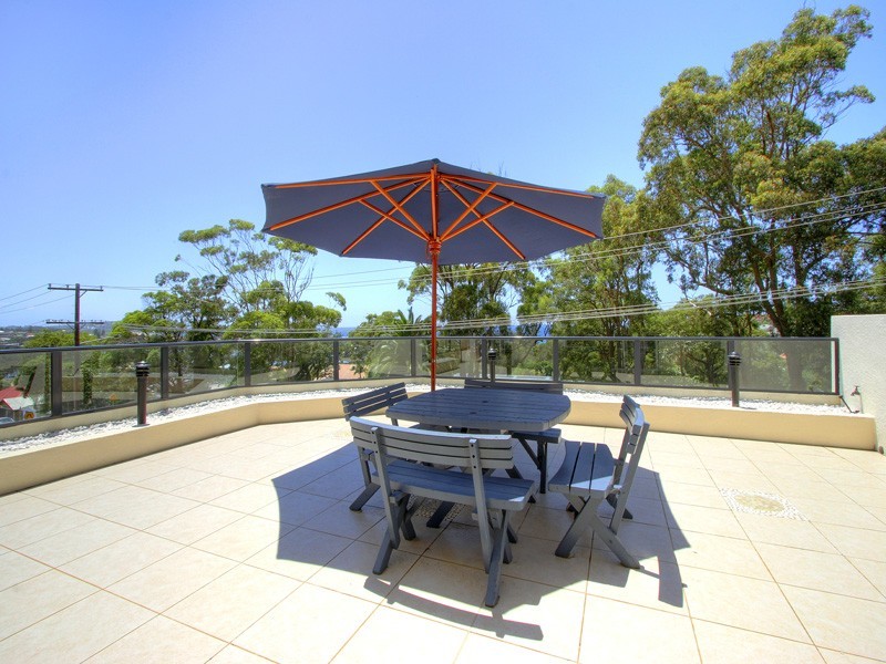 2/9 Hillcrest Street, Terrigal NSW 2260