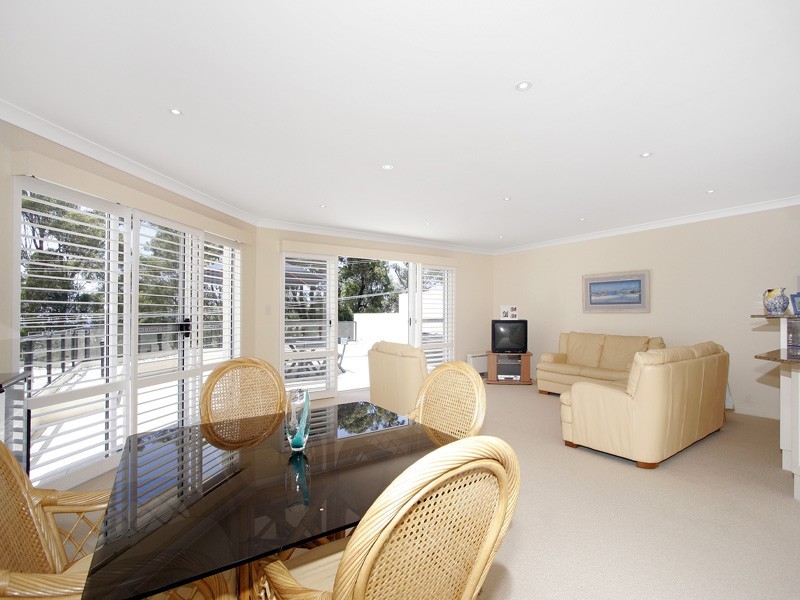 2/9 Hillcrest Street, Terrigal NSW 2260