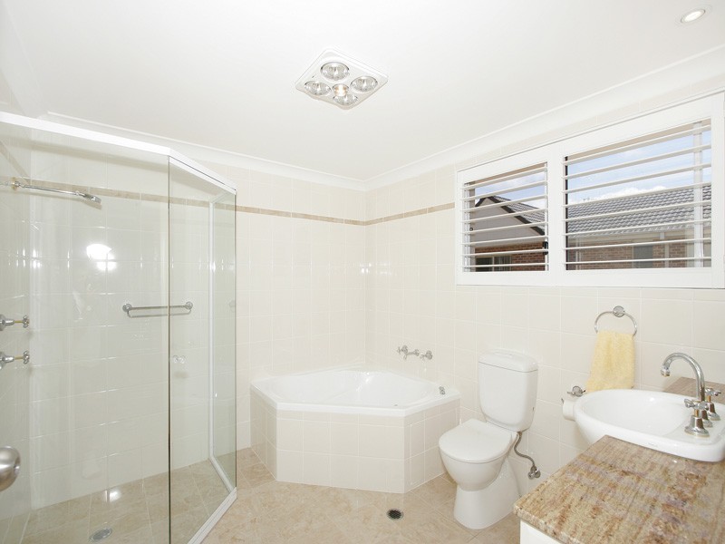 2/9 Hillcrest Street, Terrigal NSW 2260