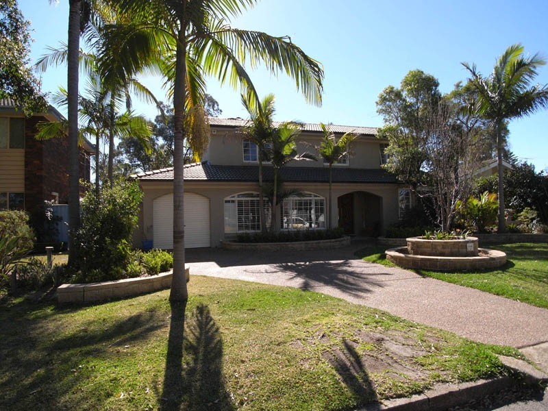 130 Helmsman Boulevarde, St Huberts Island NSW 2257