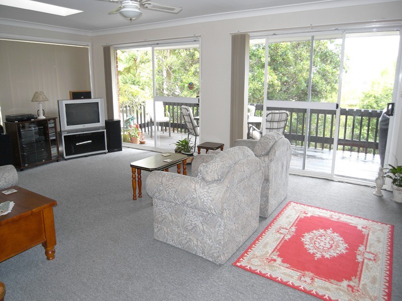 60 Dover Road, Wamberal NSW 2260