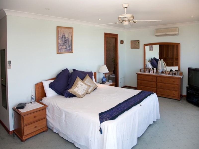 28 Boos Road, Forresters Beach NSW 2260