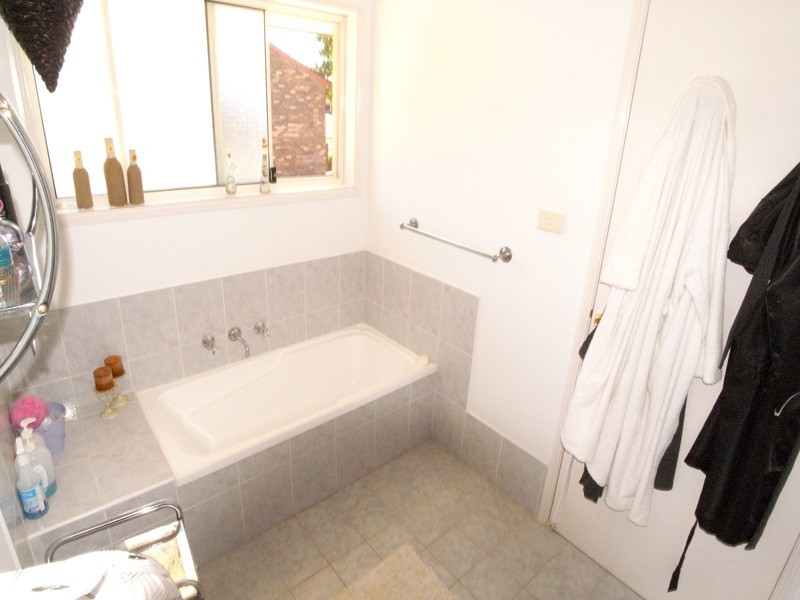 Berkeley Vale NSW 2261