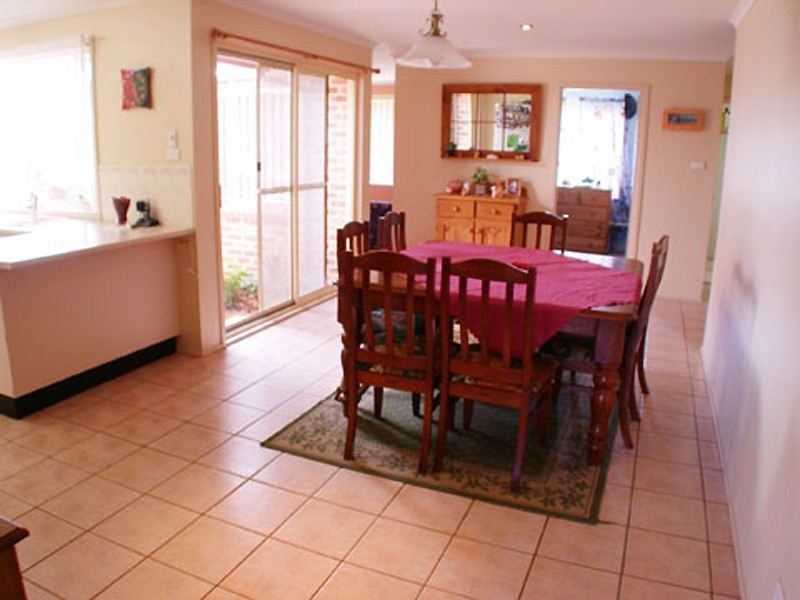 3 Day Dawn Pl, Erina NSW 2250
