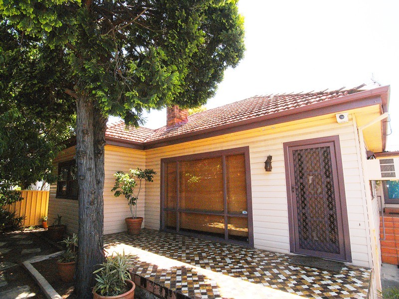 54 George St, East Gosford NSW 2250