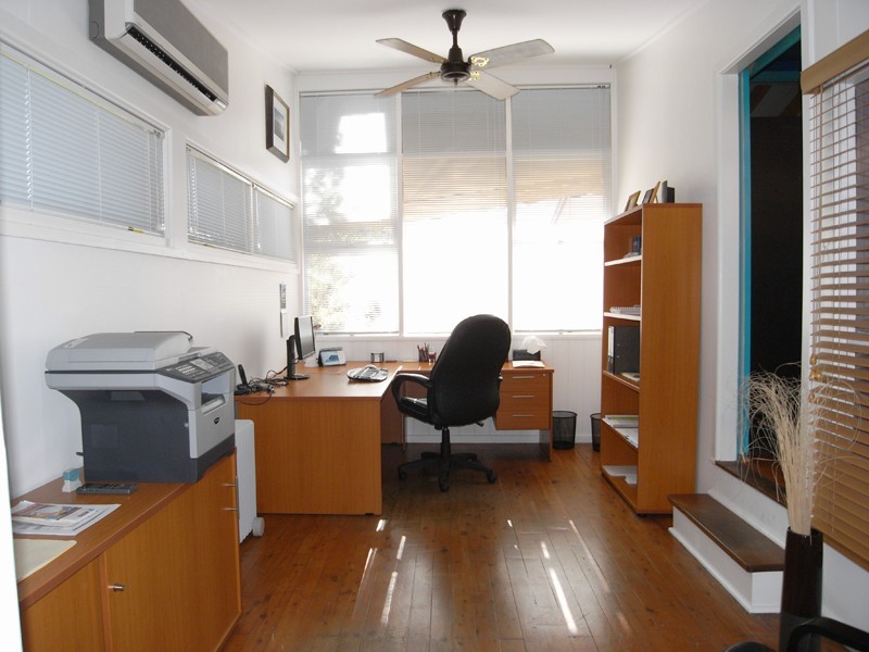 54 George St, East Gosford NSW 2250