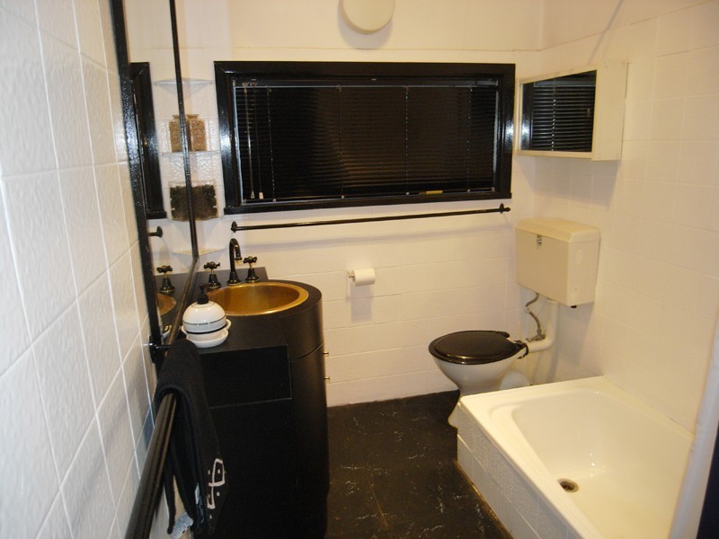 54 George St, East Gosford NSW 2250