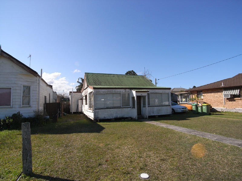 10 Illoura Cres, Davistown NSW 2251