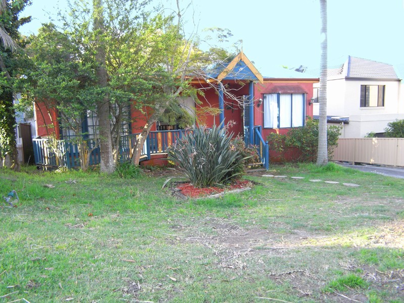 51 Old Gosford Rd, Wamberal NSW 2260