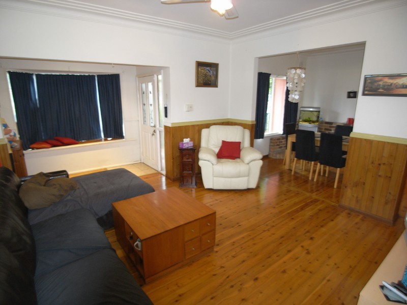 51 Old Gosford Rd, Wamberal NSW 2260