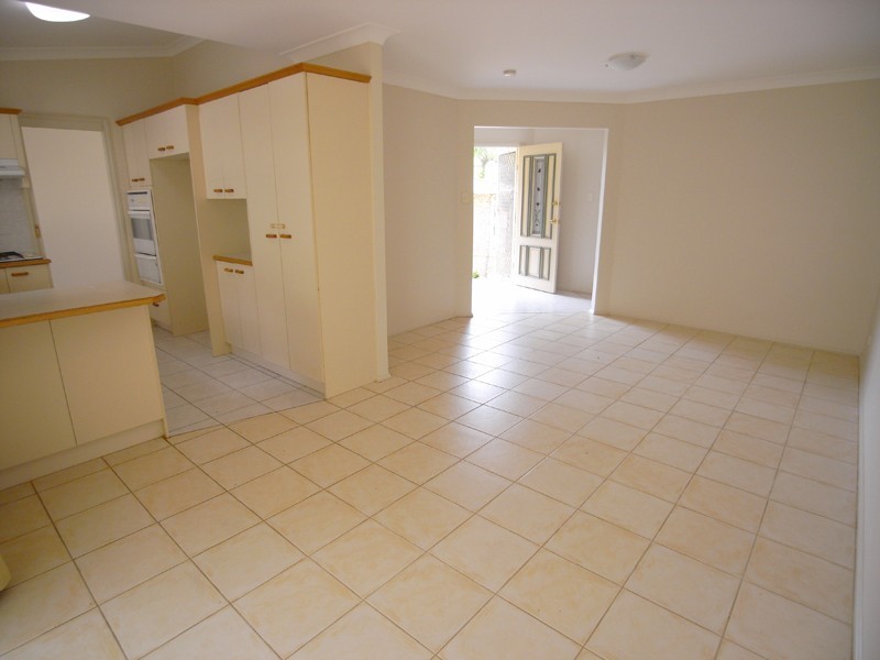 2/9 Cotswold Close, Terrigal NSW 2260