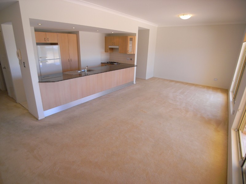 40/92 John Whiteway Dr, Gosford NSW 2250