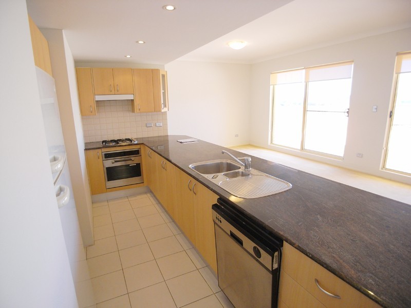 40/92 John Whiteway Dr, Gosford NSW 2250