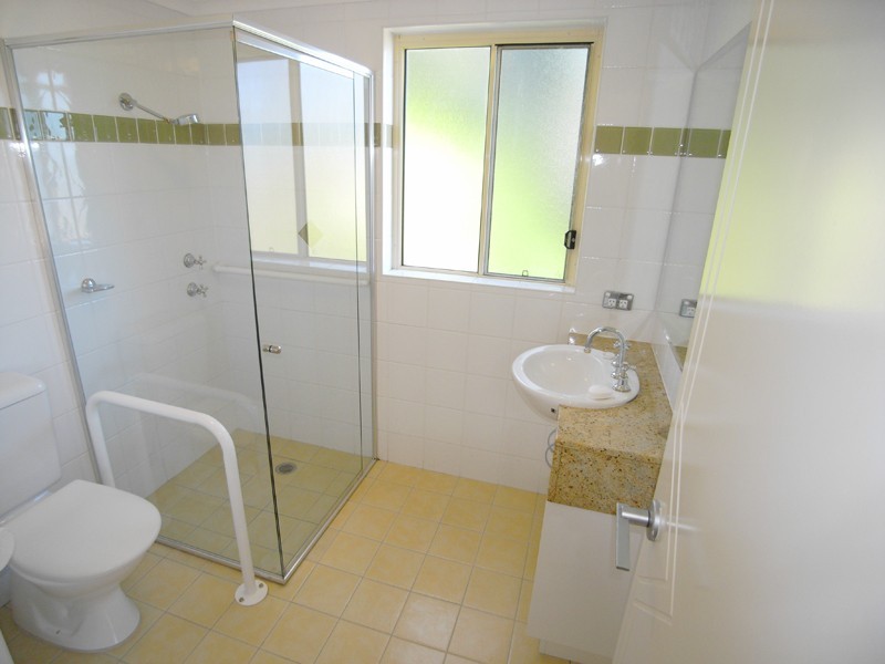 40/92 John Whiteway Dr, Gosford NSW 2250