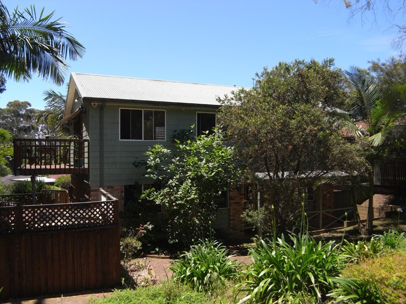 67 James Sea Dr, Green Point NSW 2251
