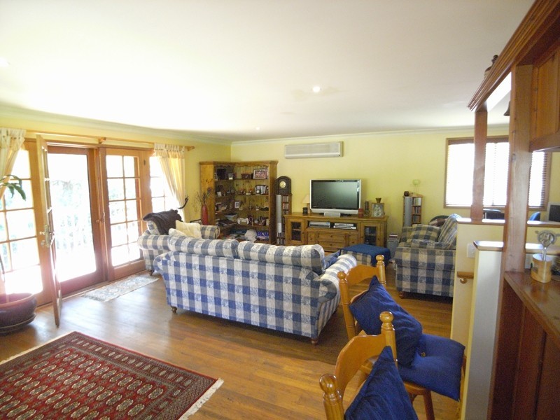 67 James Sea Drive, Green Point NSW 2251