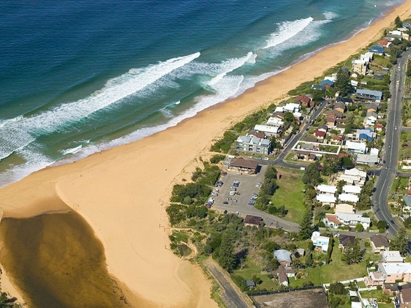 16 Calais Rd, Wamberal NSW 2260