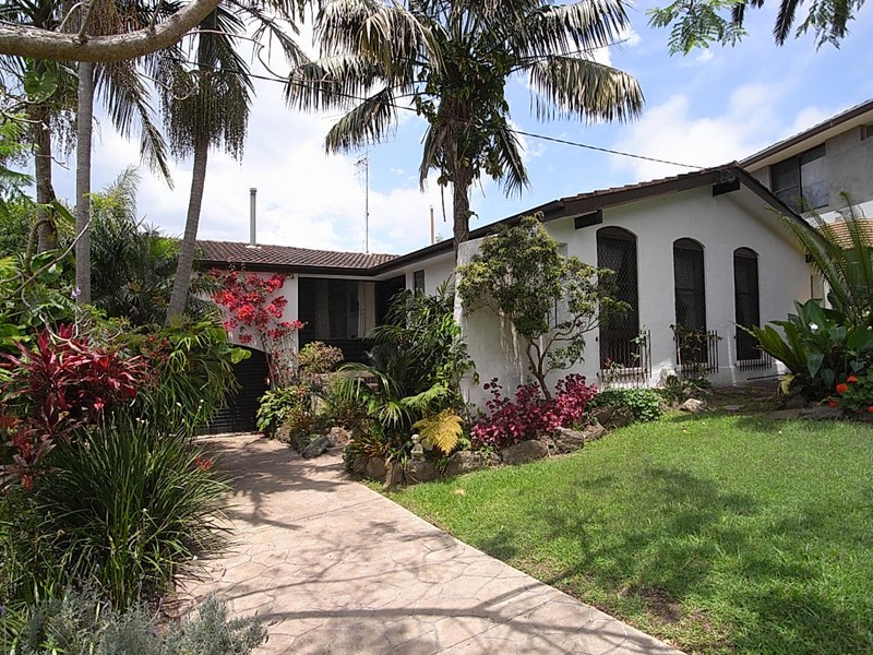 14 Warrina St, Wamberal NSW 2260