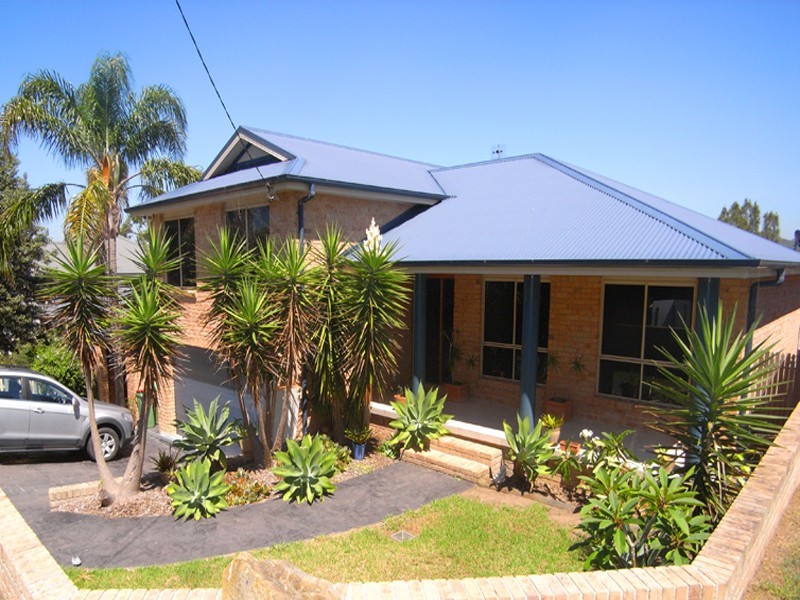 37 Joan St, Forresters Beach NSW 2260
