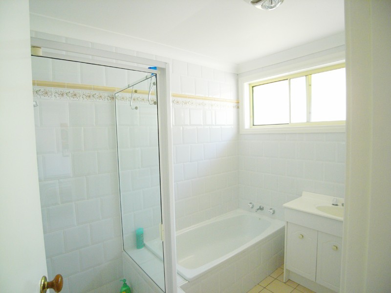 2/18 Barrington Rd, Terrigal NSW 2260