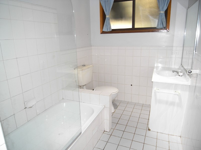 4 Harcourt Pl, North Avoca NSW 2260