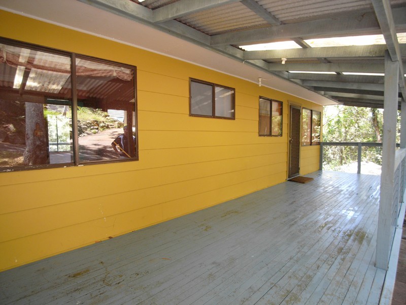 4 Harcourt Pl, North Avoca NSW 2260