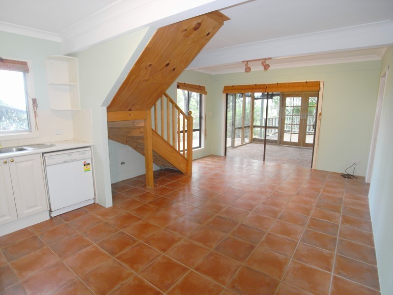 3 Hillcrest Rd, Empire Bay NSW 2257