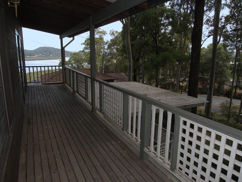 3 Hillcrest Rd, Empire Bay NSW 2257