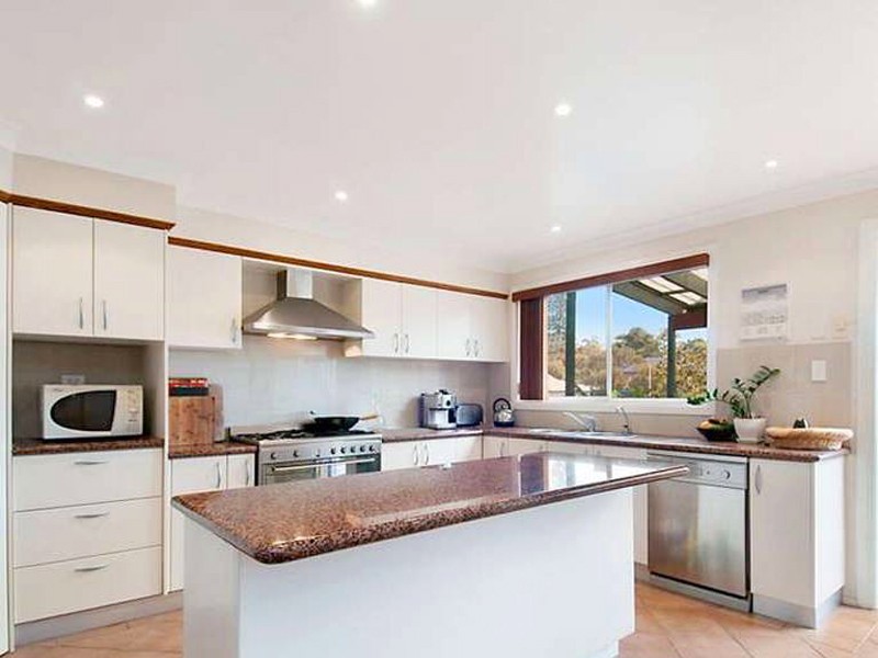 11a Henley Ave, Terrigal NSW 2260