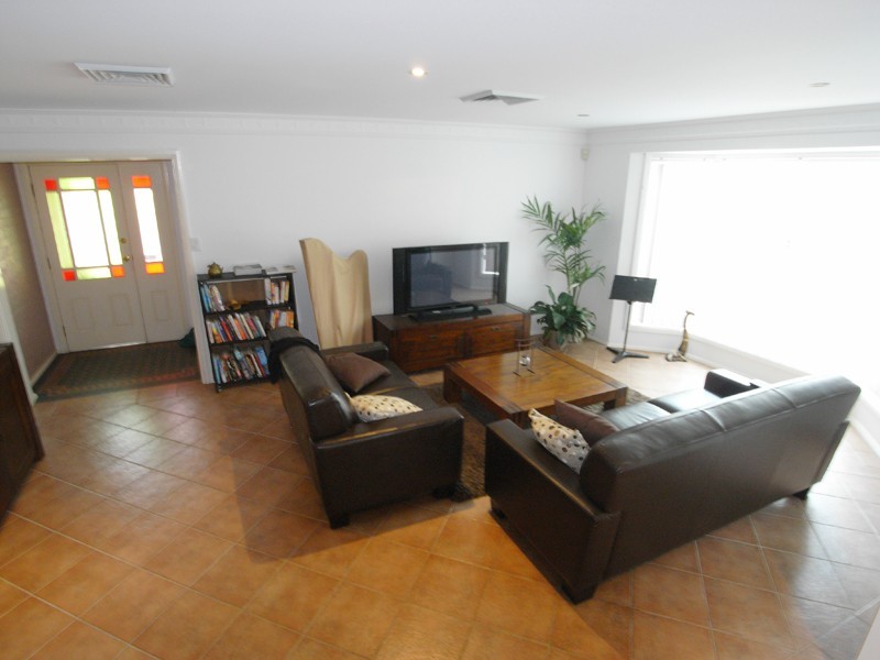 11a Henley Ave, Terrigal NSW 2260