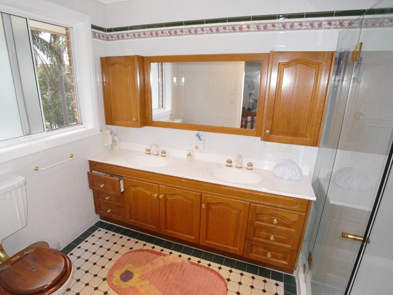 11a Henley Ave, Terrigal NSW 2260