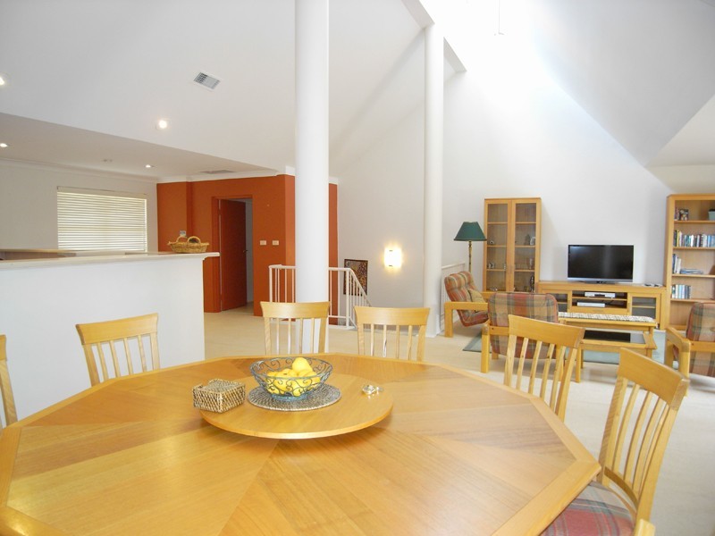 2/1 Hillcrest St, Terrigal NSW 2260