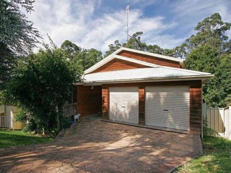 23 Thames Dr, Erina NSW 2250